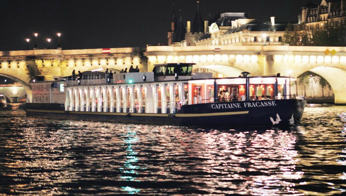 DINER CROISIERE SUR LA SEINE